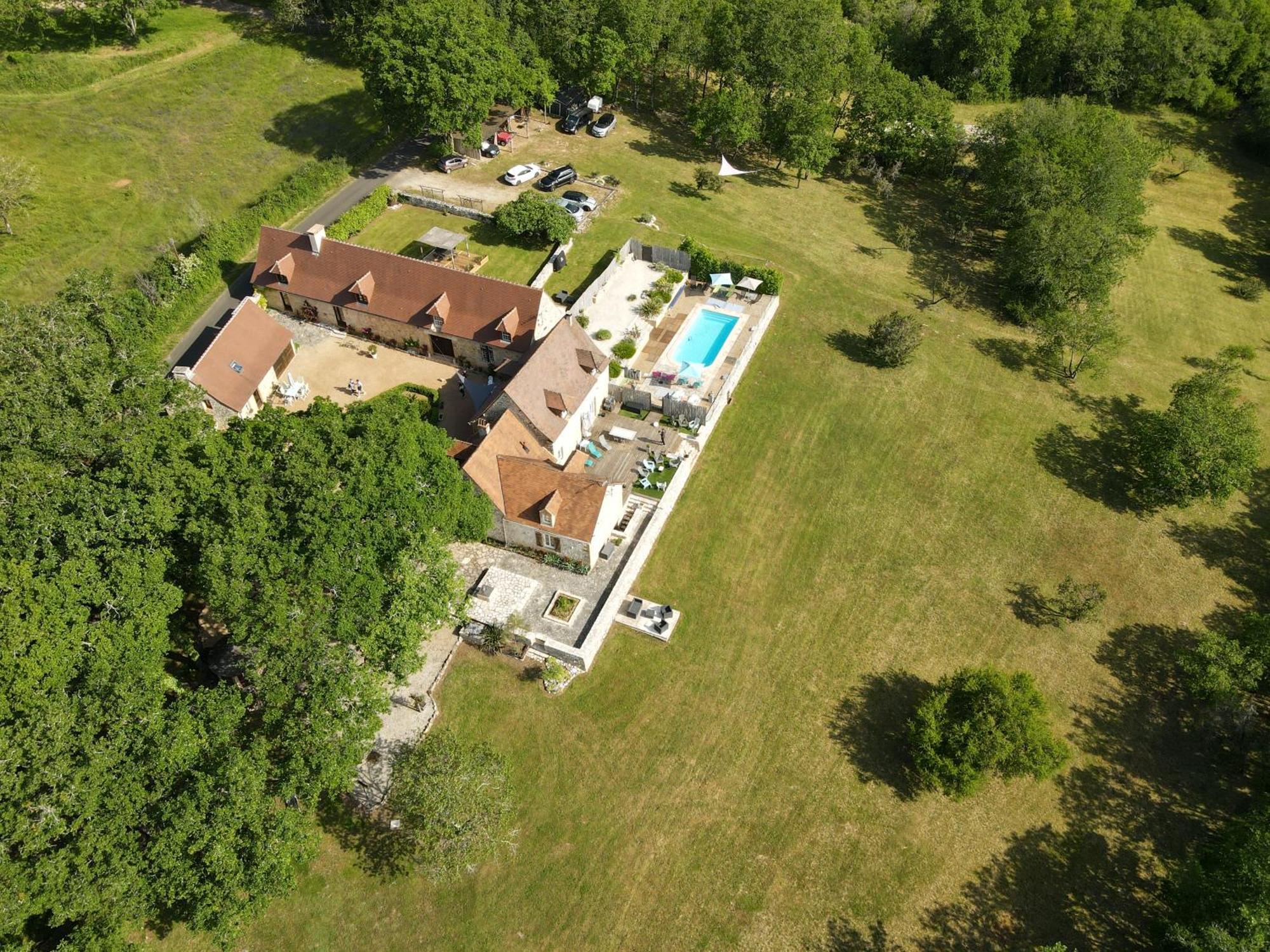 Domaine De Nineyrolle Villa Azerat Exterior photo